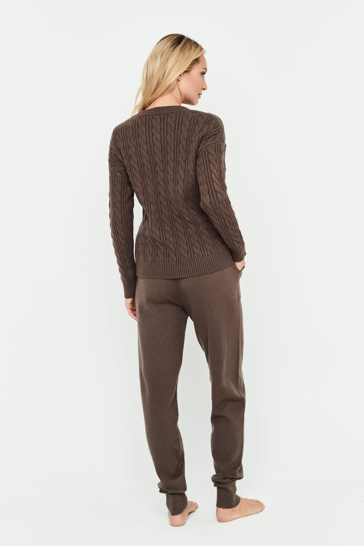 Conjunto Punto Escote Redondo Ochos Marrón