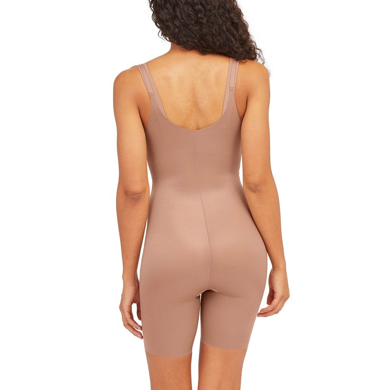 https://flanesyfresones.com/cdn/shop/products/open-bust-mid-thigh-bodysuit_1_1445x.jpg?v=1618591976